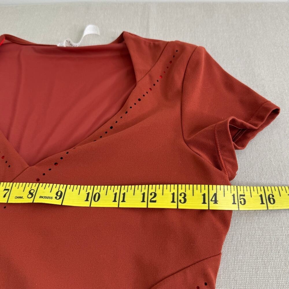 Athleta It's a Wrap cropped short‎ sleeve top - Picture 8 of 9